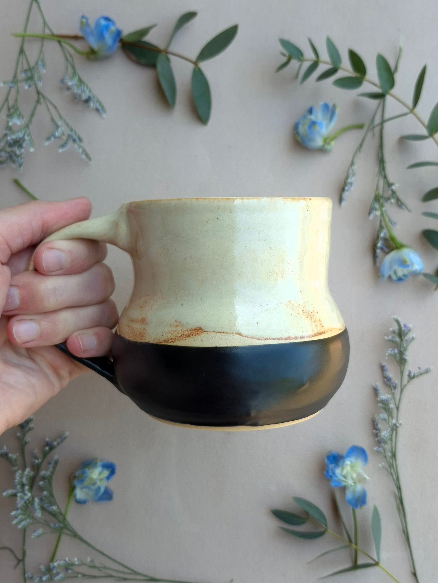Bubble Mug in Shino and Black Satin