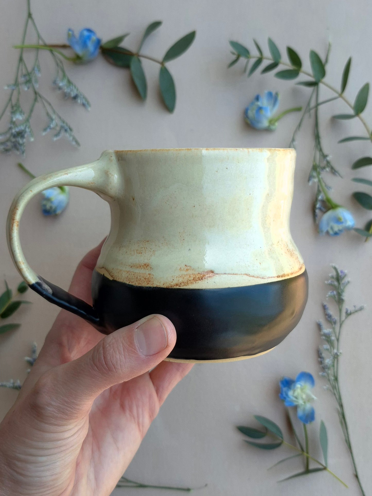 Bubble Mug in Shino and Black Satin