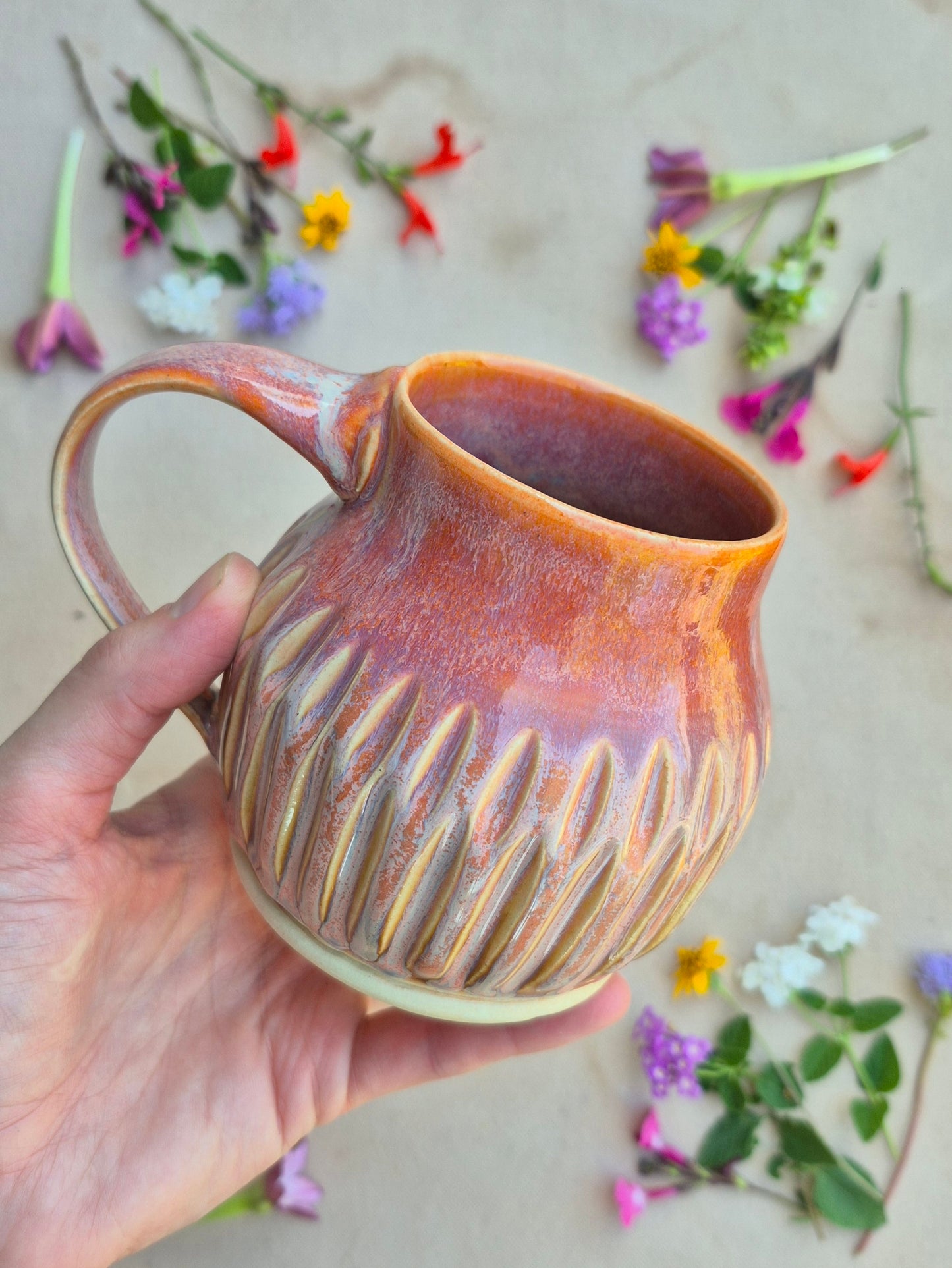 Carved Round Mug in Peachy Papaya