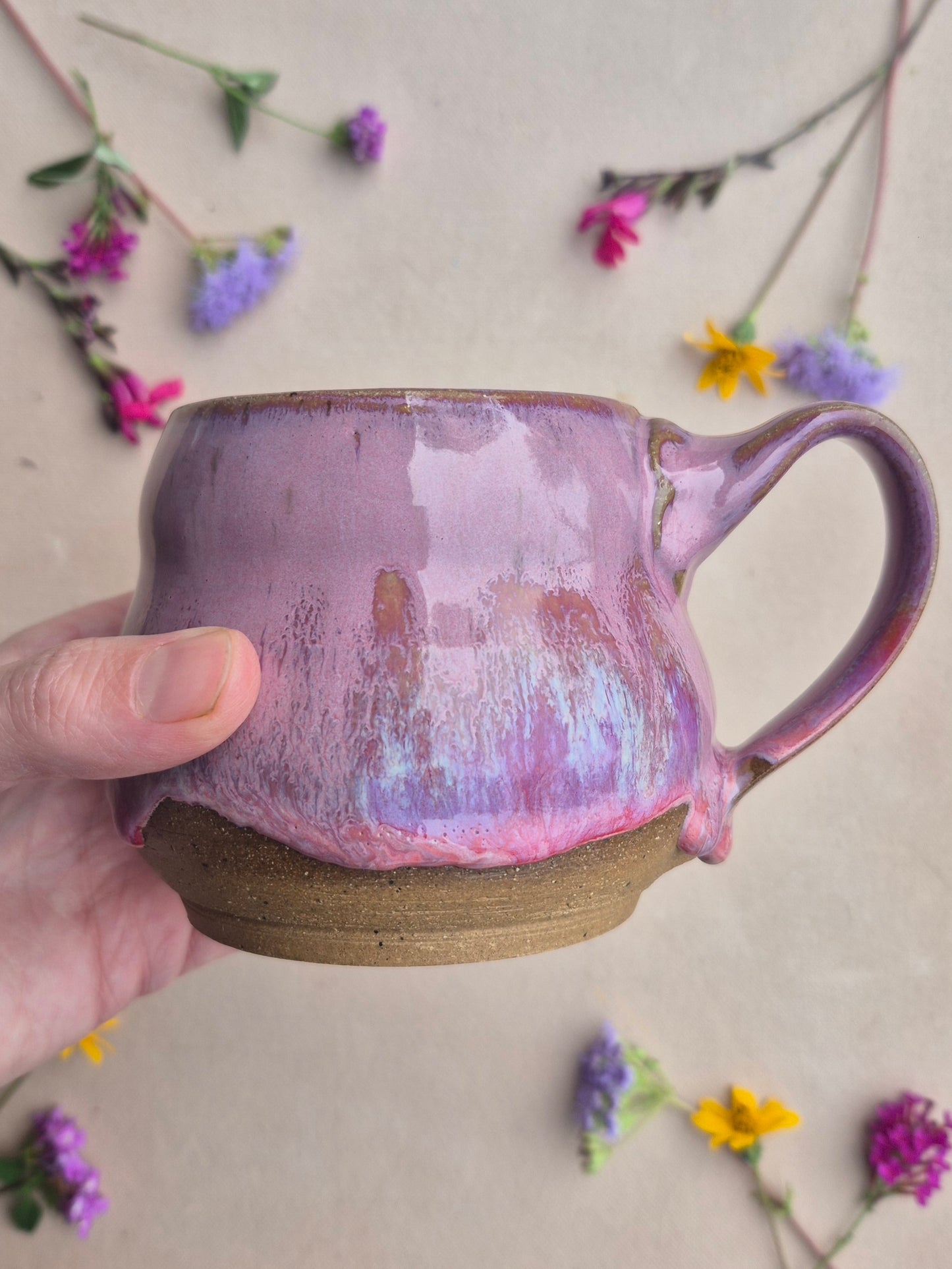 Curvy Mug in Burgundy Berry