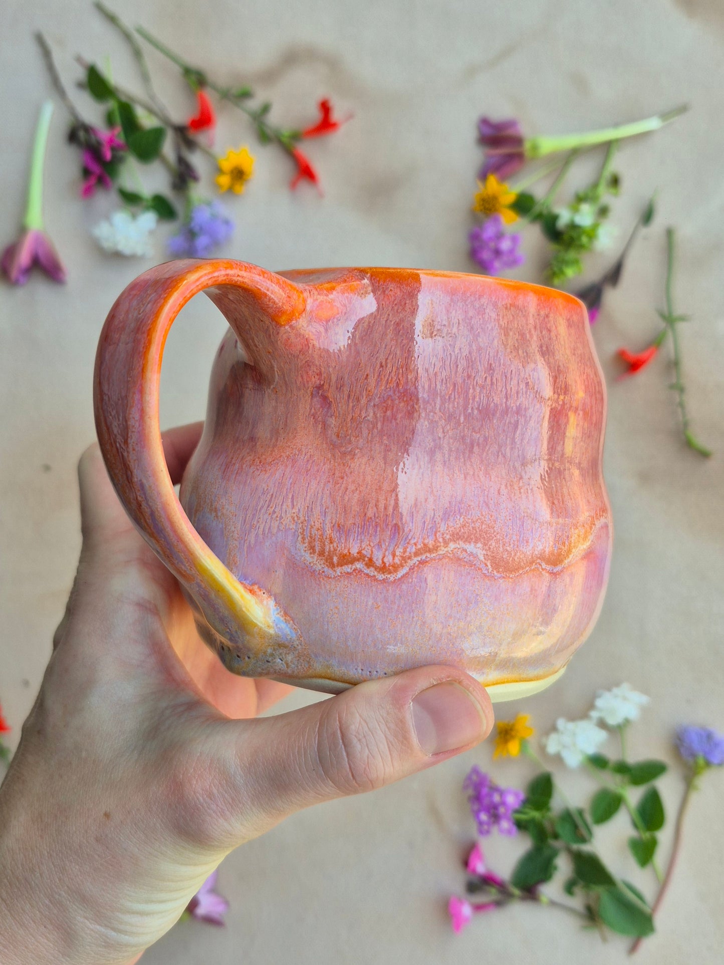 Squatty Curvy Mug in Papaya Sunrise