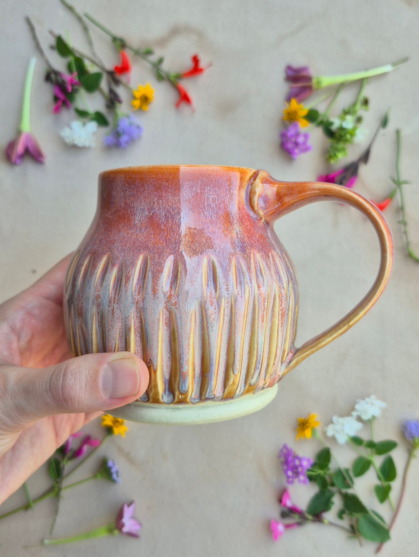 Carved Round Mug in Peachy Papaya