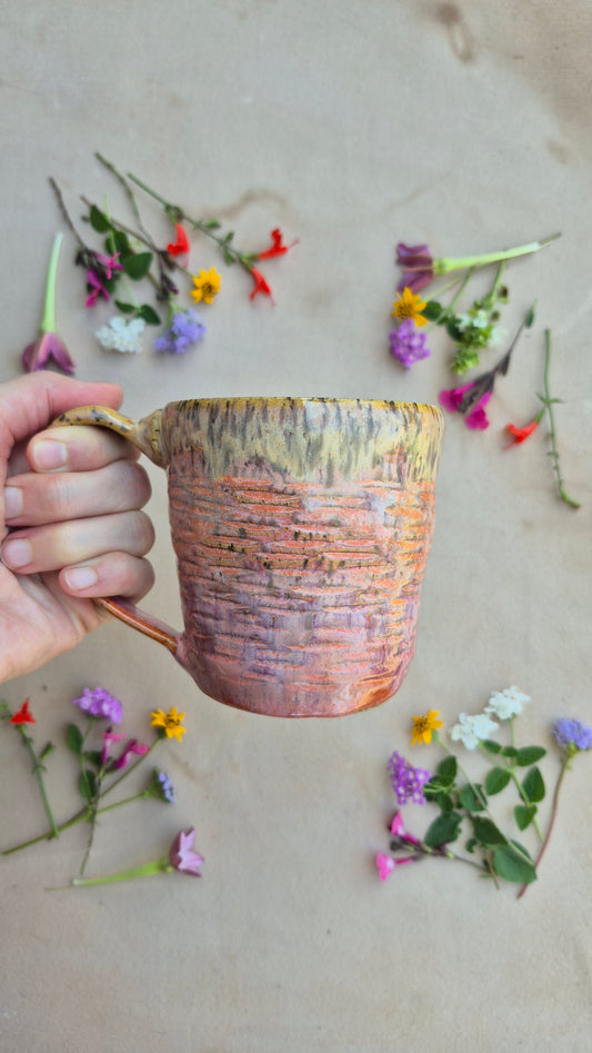 Carved Speckled Mug in Peach Sunrise