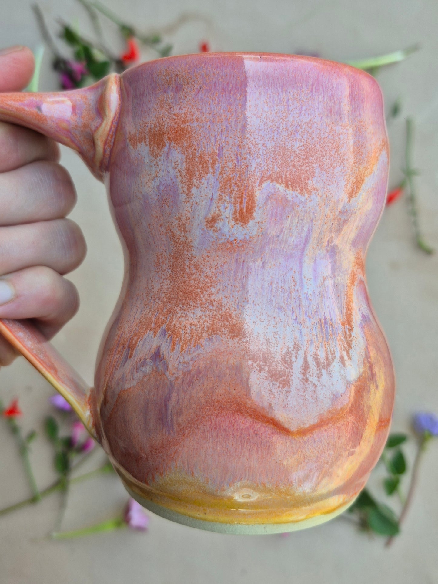 Curvy Mug in Peach Sunrise
