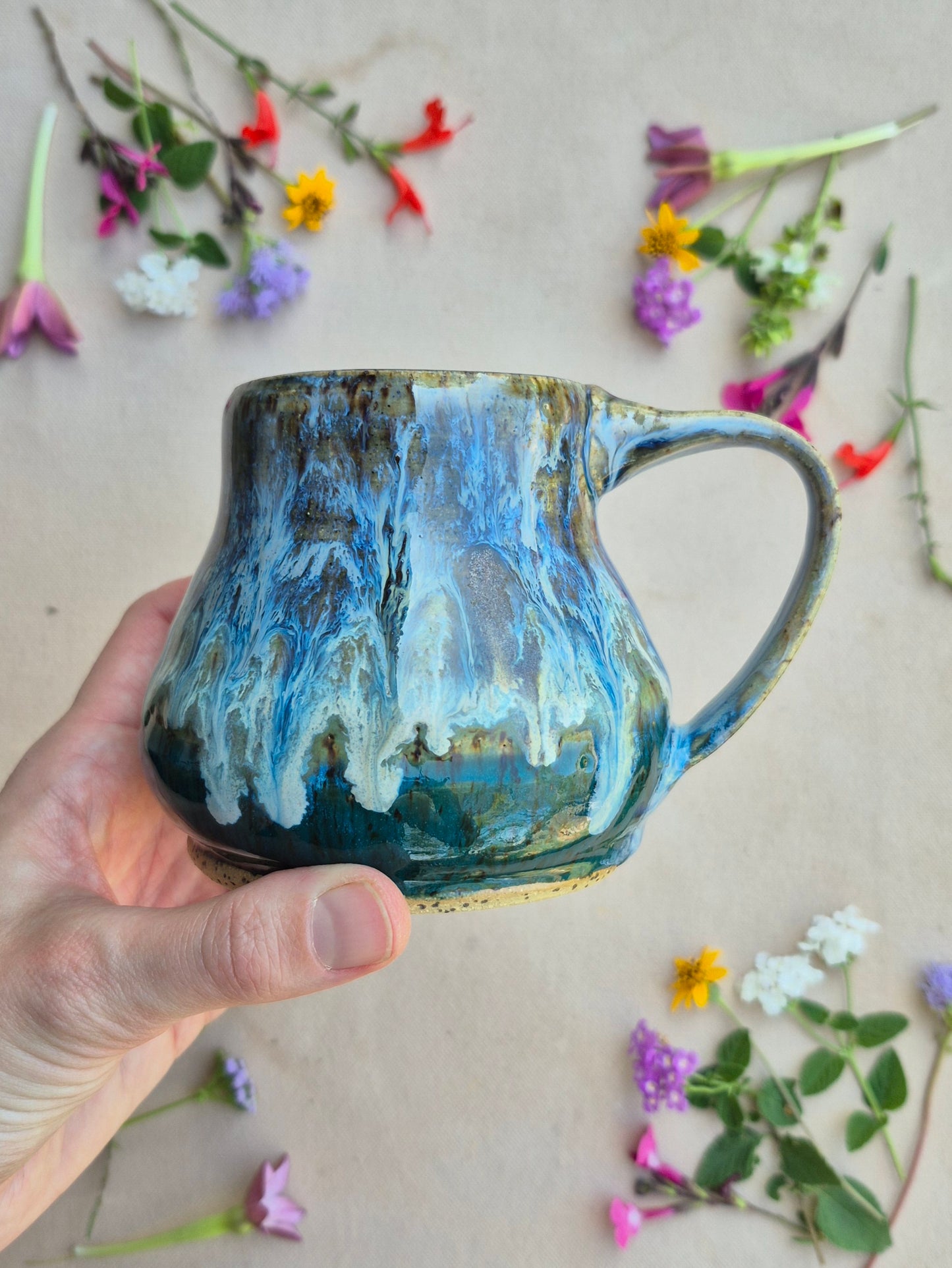 Round Mug in Drippy Moonscape