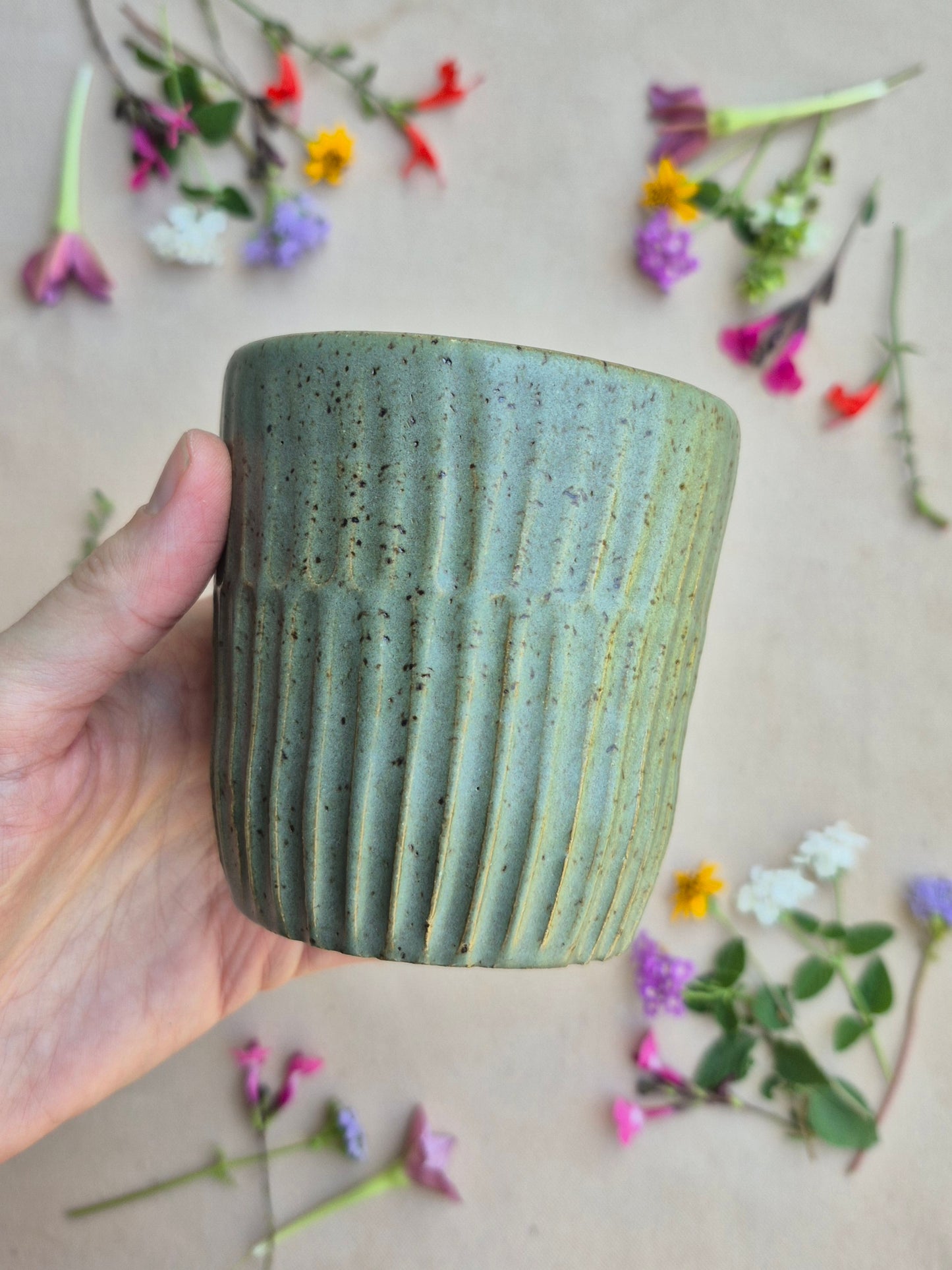 Carved Tumbler in Cool Aritchoke