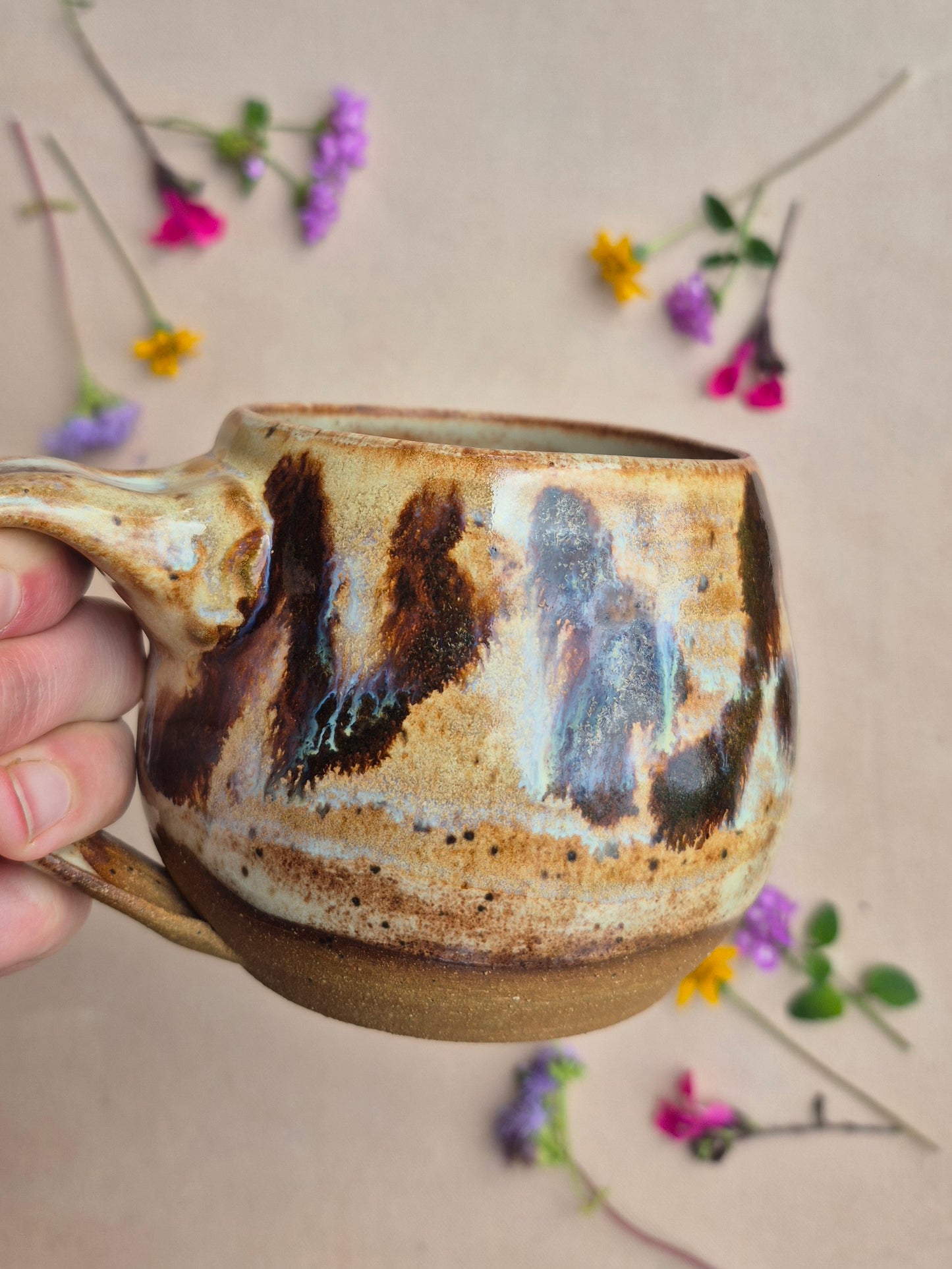 Round Mug in Light Shino Tea Dust